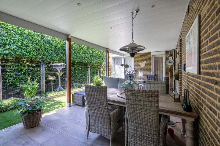 Tussenwoning te koop: Nicolaas Beetsstraat 26, Heerlen