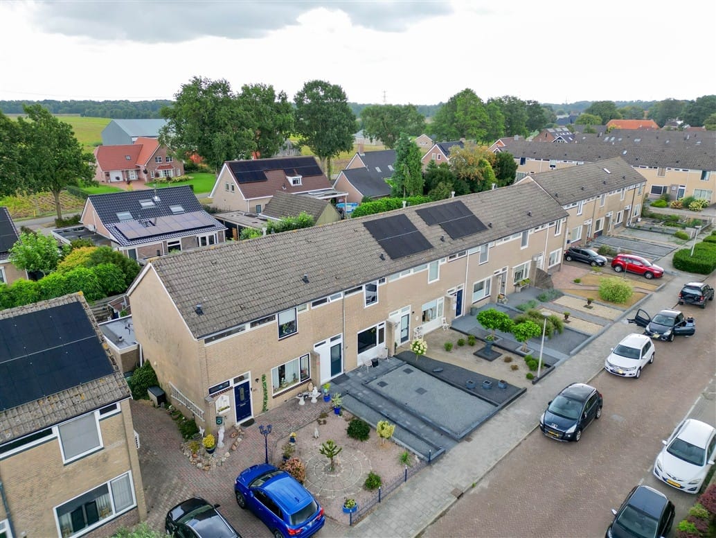Photo 38 of Lijsterbesstraat 27