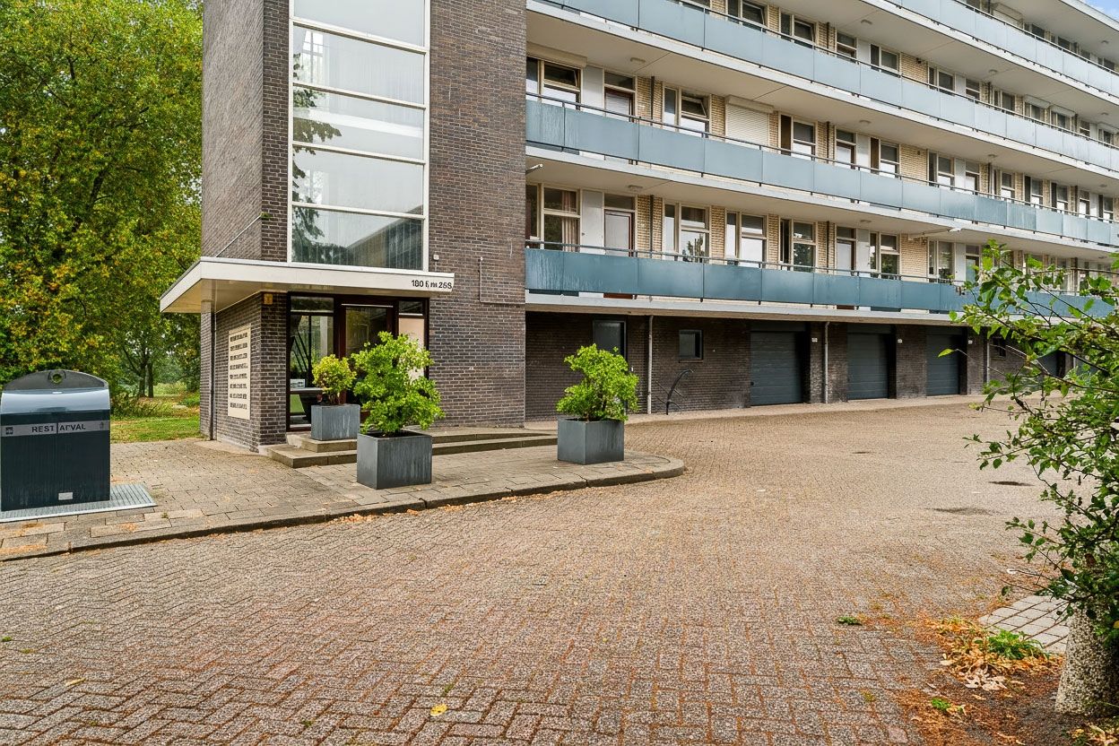 Photo 1 of Middachtensingel 198