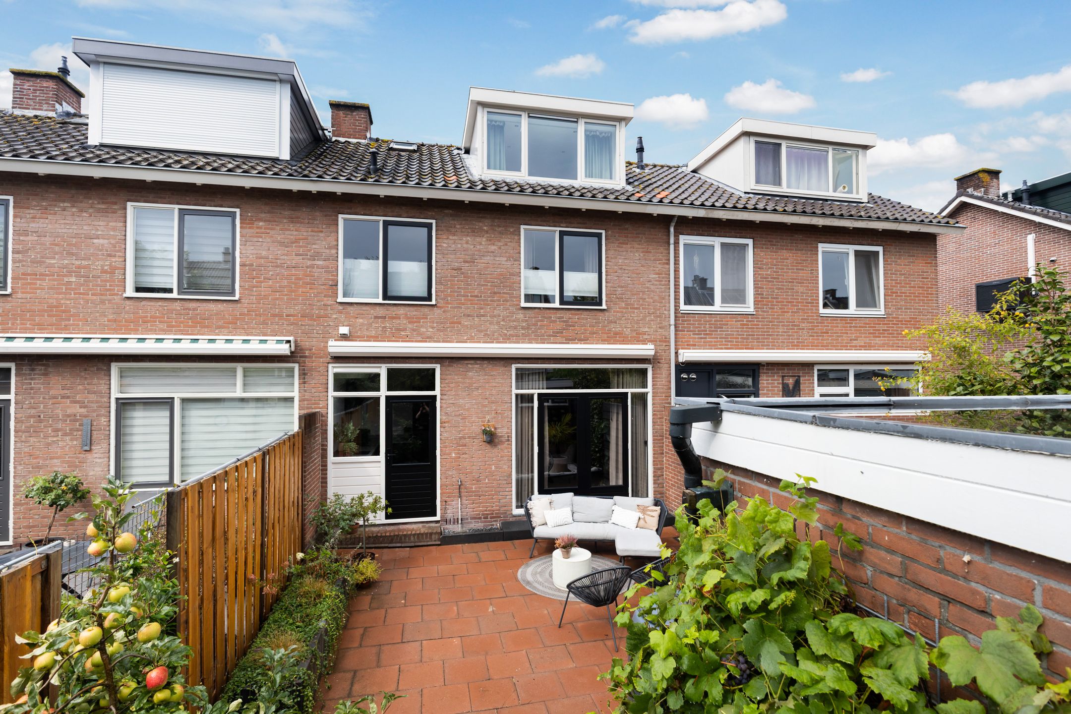 Photo 15 of Goudenregenstraat 9