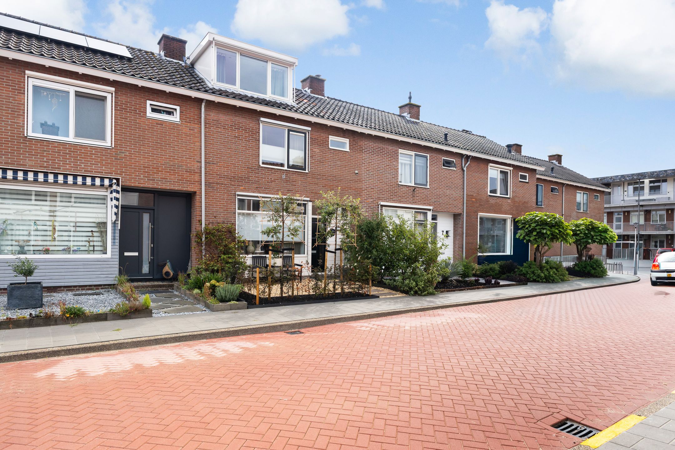 Photo 36 of Goudenregenstraat 9