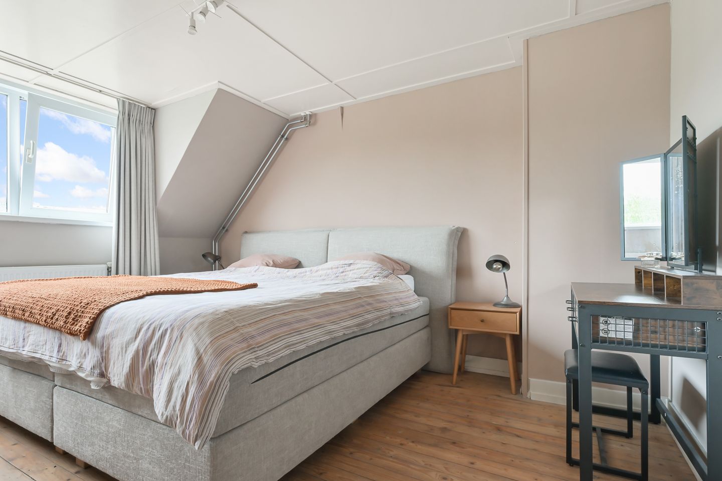 Photo 34 of Watervlietstraat 36