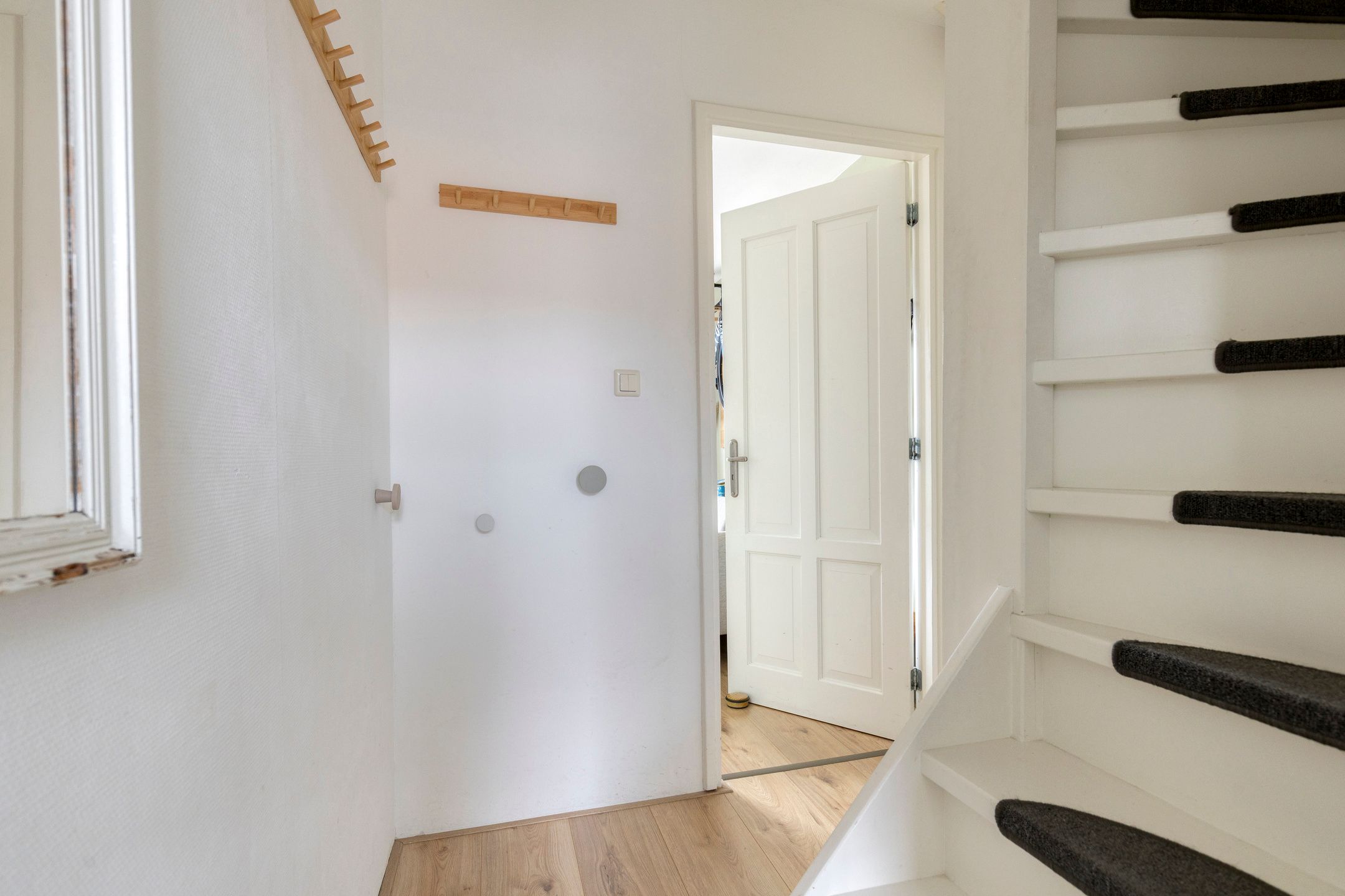 Photo 21 of Van der Woudestraat 25-B