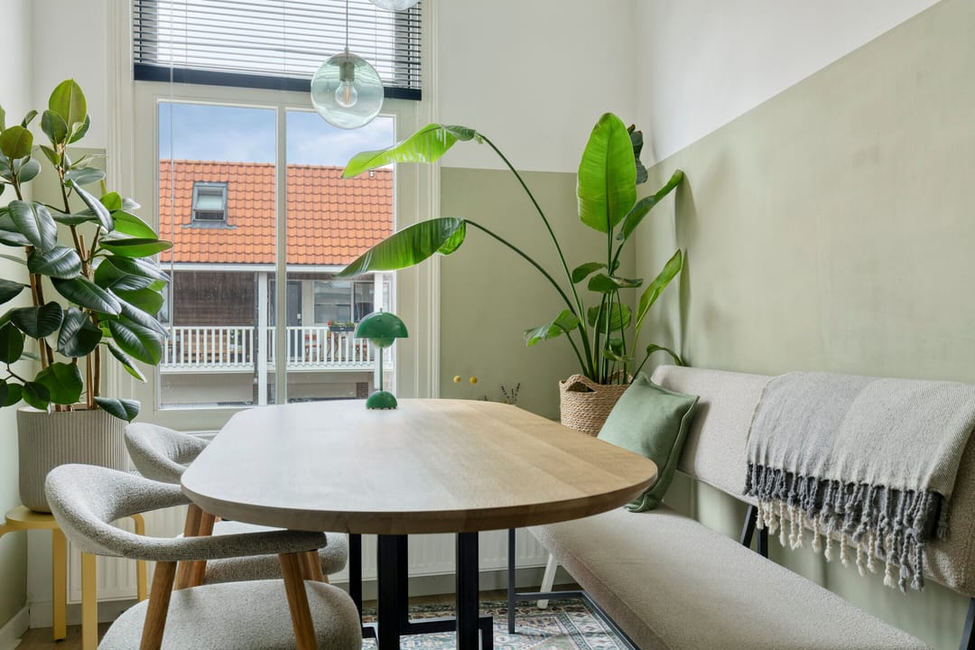 Photo 16 of Van der Woudestraat 25-B