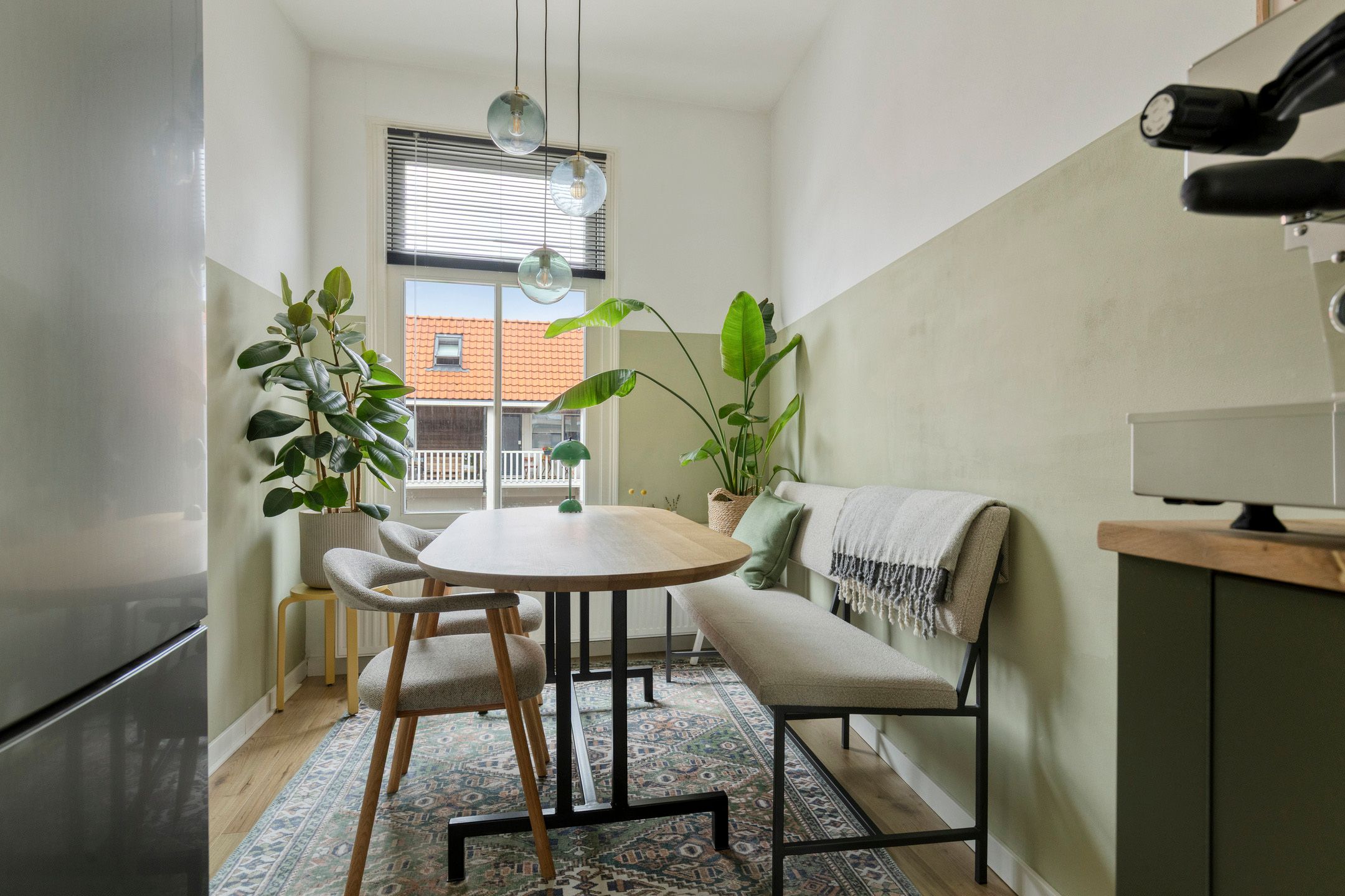 Photo 15 of Van der Woudestraat 25-B