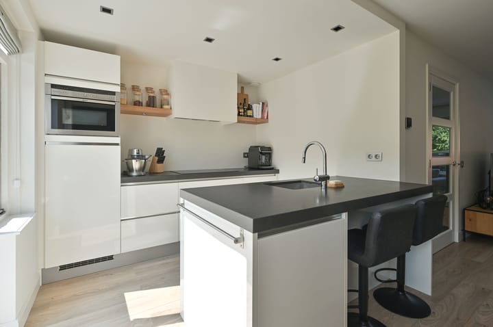 Tussenwoning te koop: Aartseveen 101, Eemnes