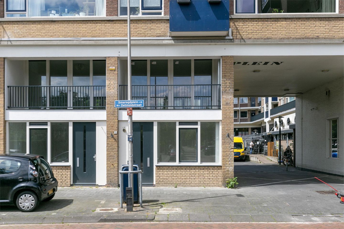 Foto 1 van Detmoldstraat 1