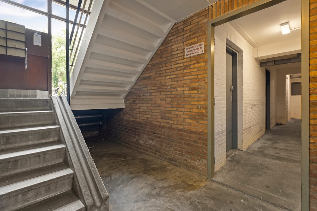 Photo 32 of Adriaan van Ostadestraat 89