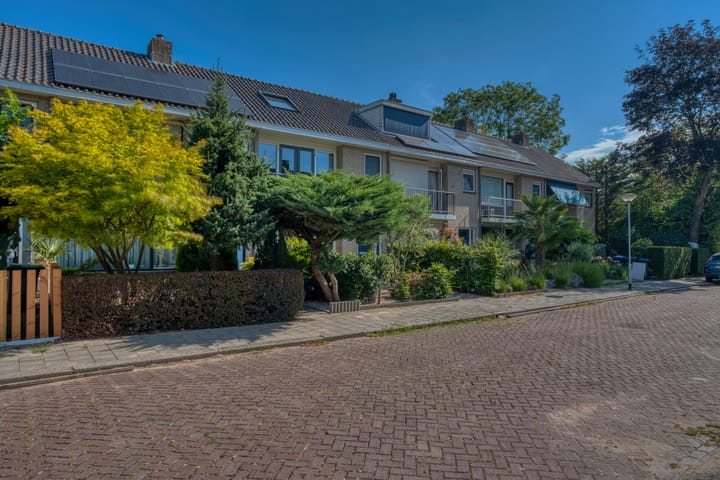 Tussenwoning te koop: Marslaan 26, Dordrecht