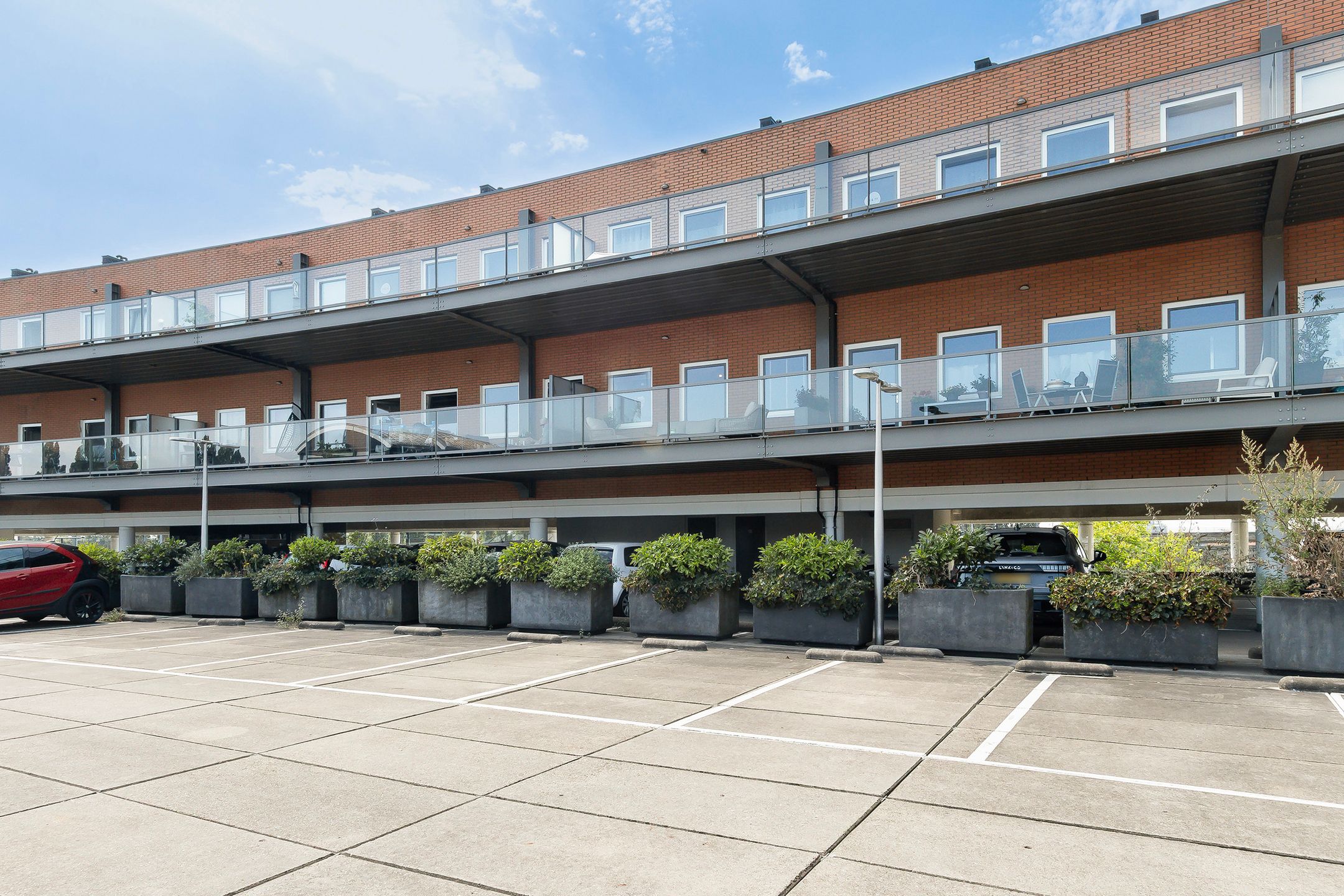 Photo 6 of Korte Parallelweg 33