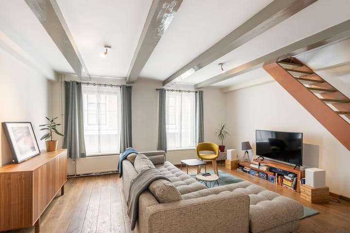 Tussenwoning te koop: Overmaassesteeg 1B, Schiedam