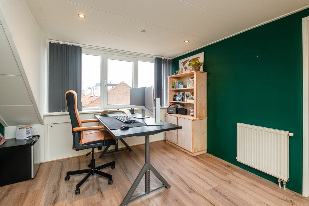 Photo 32 of Apeldoornsestraat 17