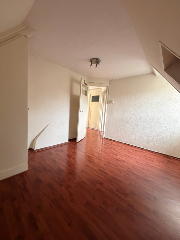 Photo 3 of Antillenstraat 34-4