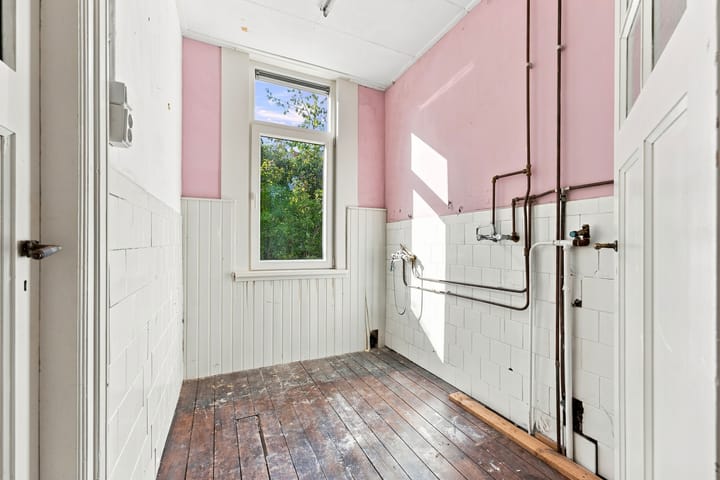 Appartement te koop: Mathenesserweg 62A, Rotterdam