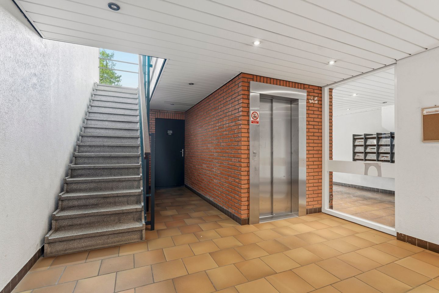 Photo 5 of Groningensingel 971
