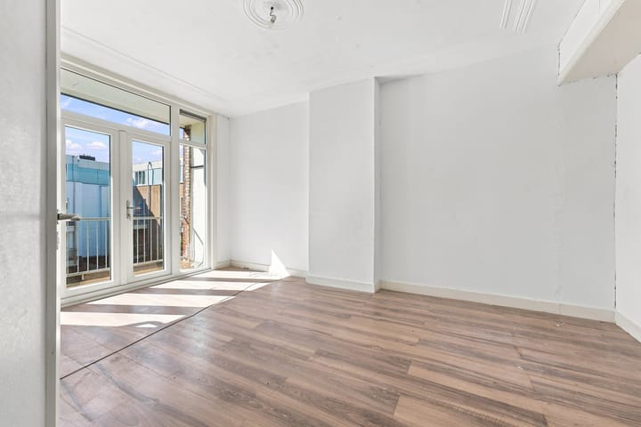 Appartement te koop: Mathenesserweg 68A02, Rotterdam