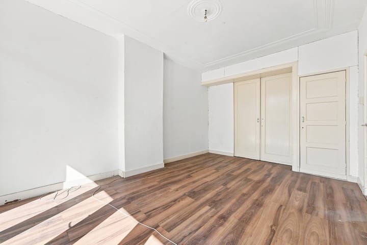 Appartement te koop: Mathenesserweg 68A02, Rotterdam