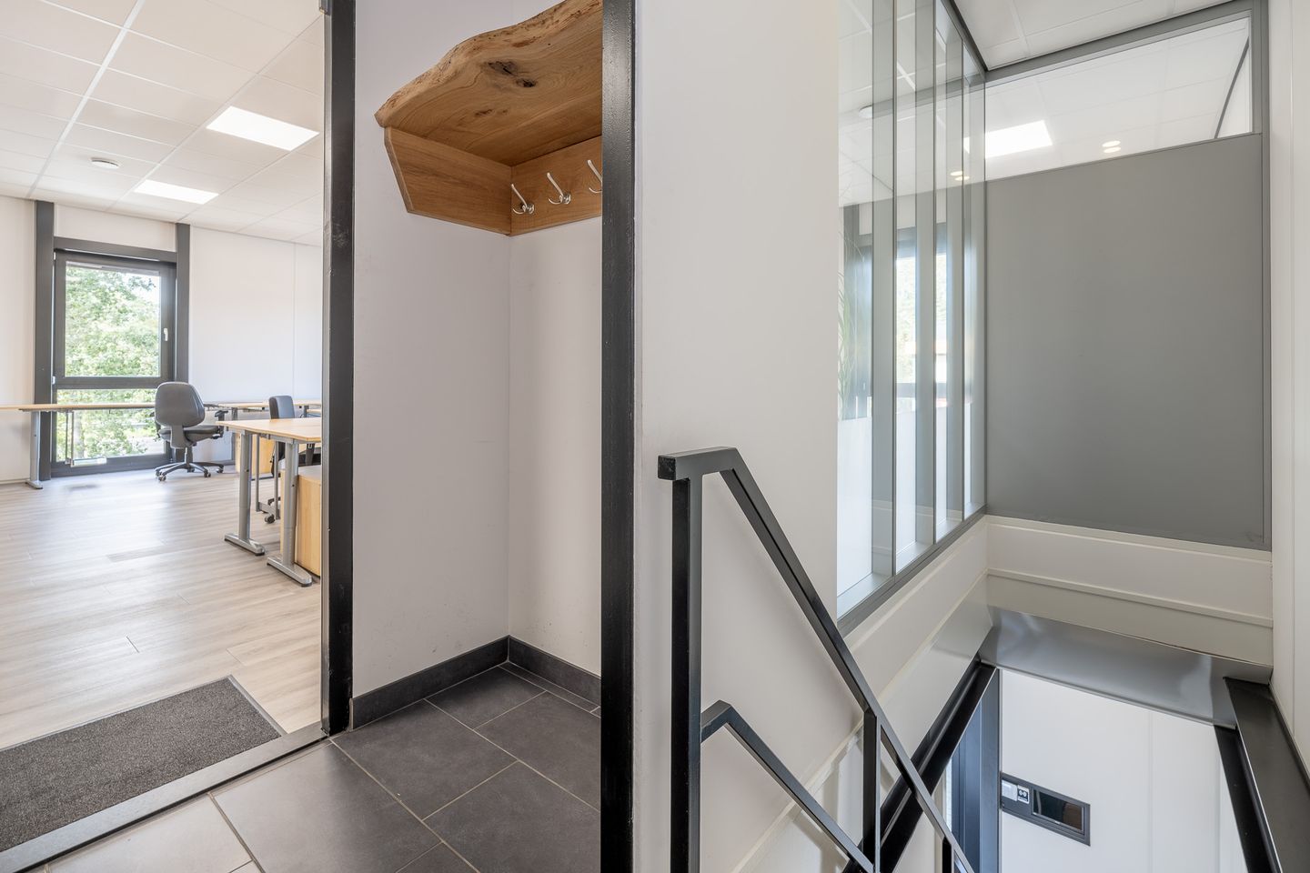 Bekijk foto 4 van Anthonie Fokkerstraat 57-E