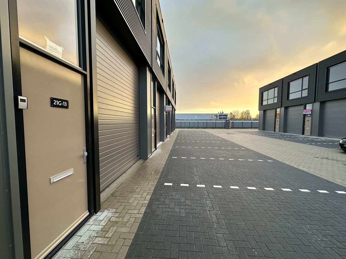 Bekijk foto 3 van Jupiterweg 21-g13