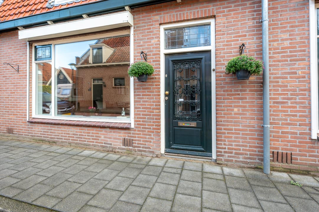 Foto 43 van Brederodestraat 32