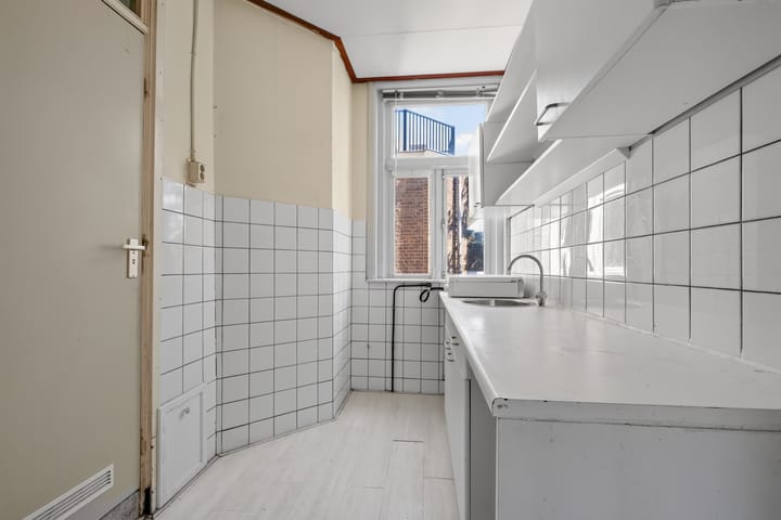 Studio te koop: Aalsmeerweg 3-3, Amsterdam