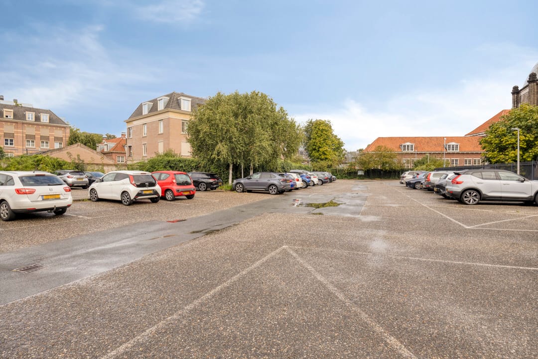 Photo 32 of Emmastraat 136