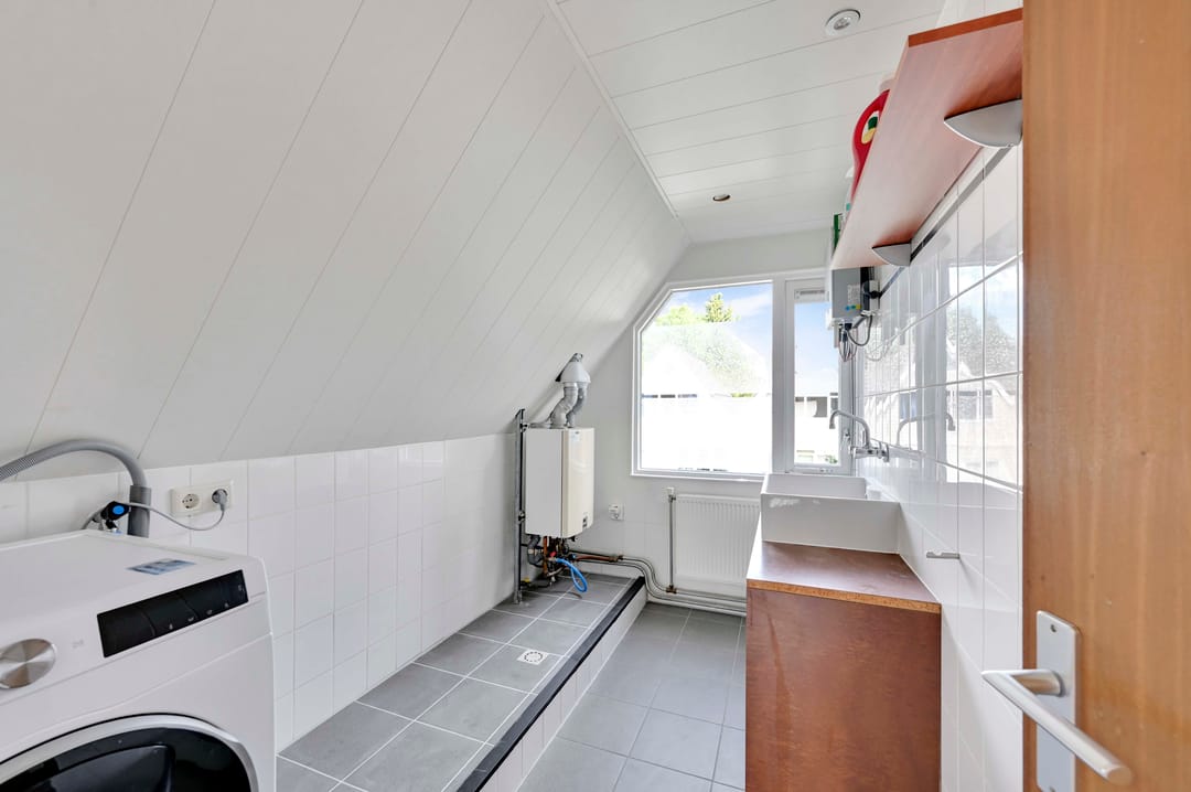 Photo 41 of Pieter de Hoochstraat 39