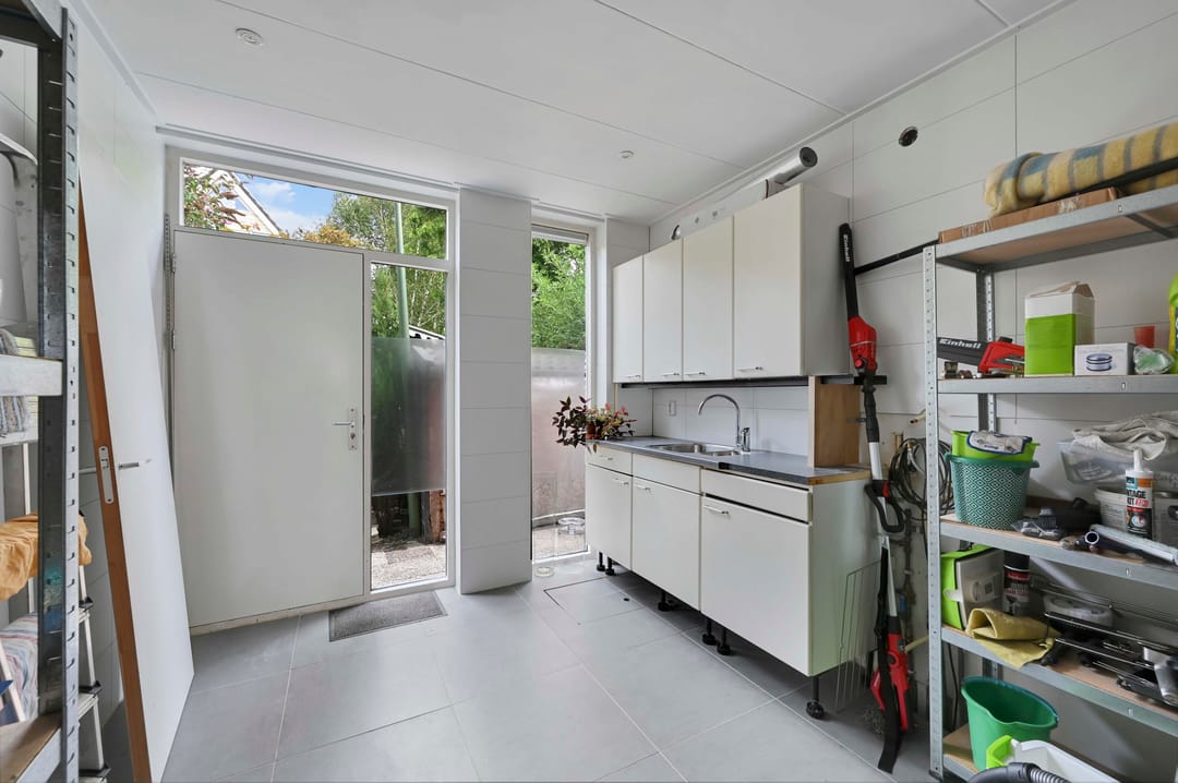 Photo 13 of Pieter de Hoochstraat 39