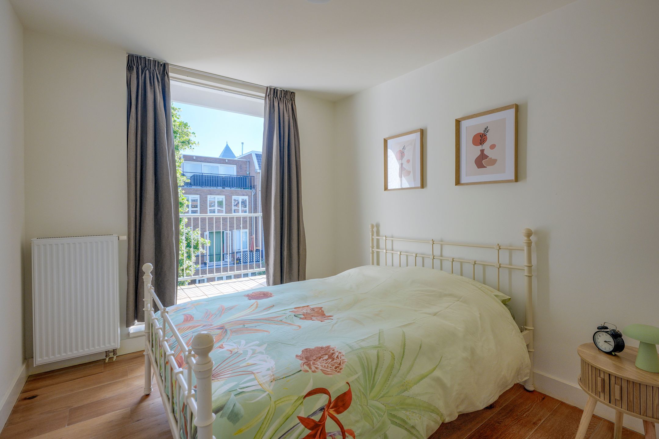 Photo 18 of Justus van Effenstraat 18-B