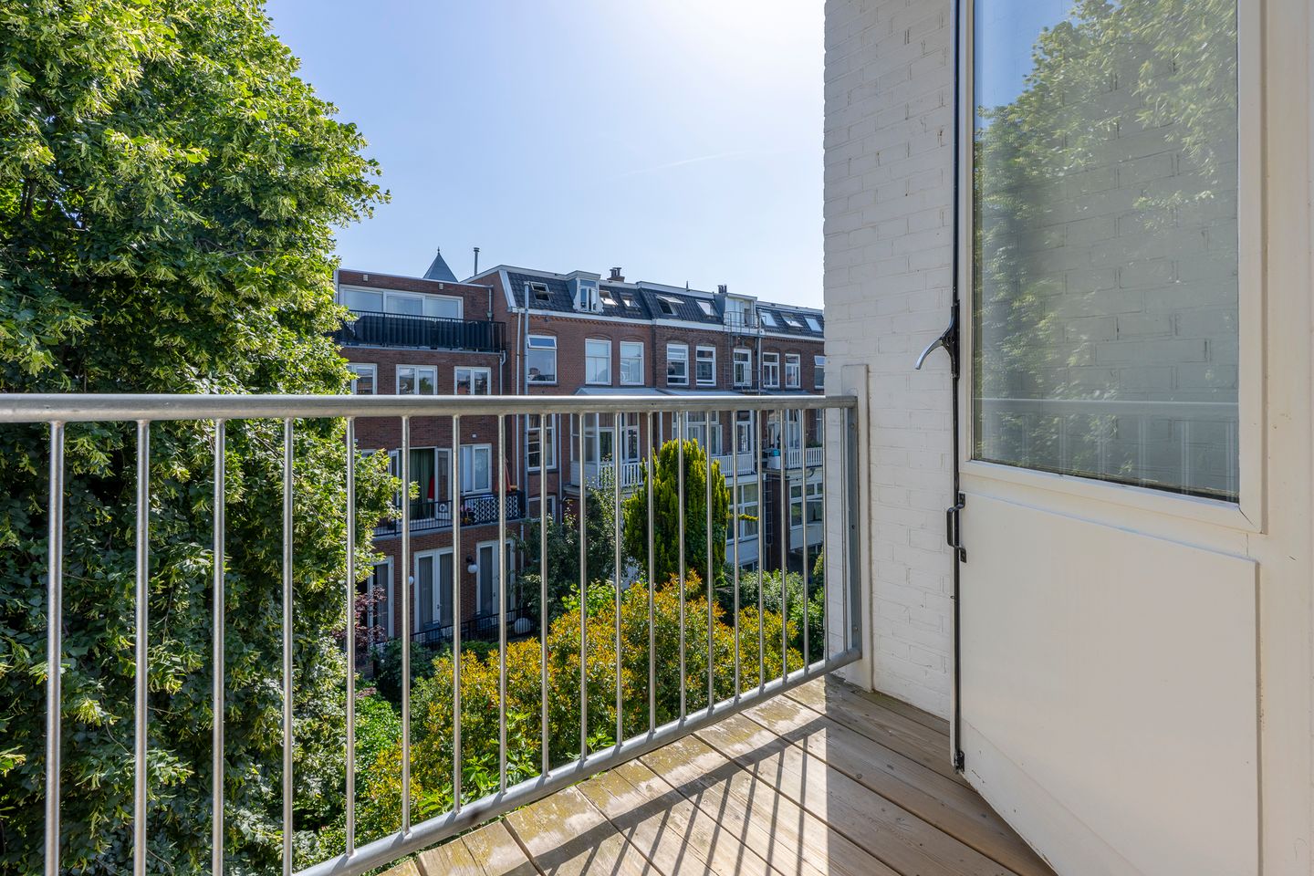 Photo 19 of Justus van Effenstraat 18-B