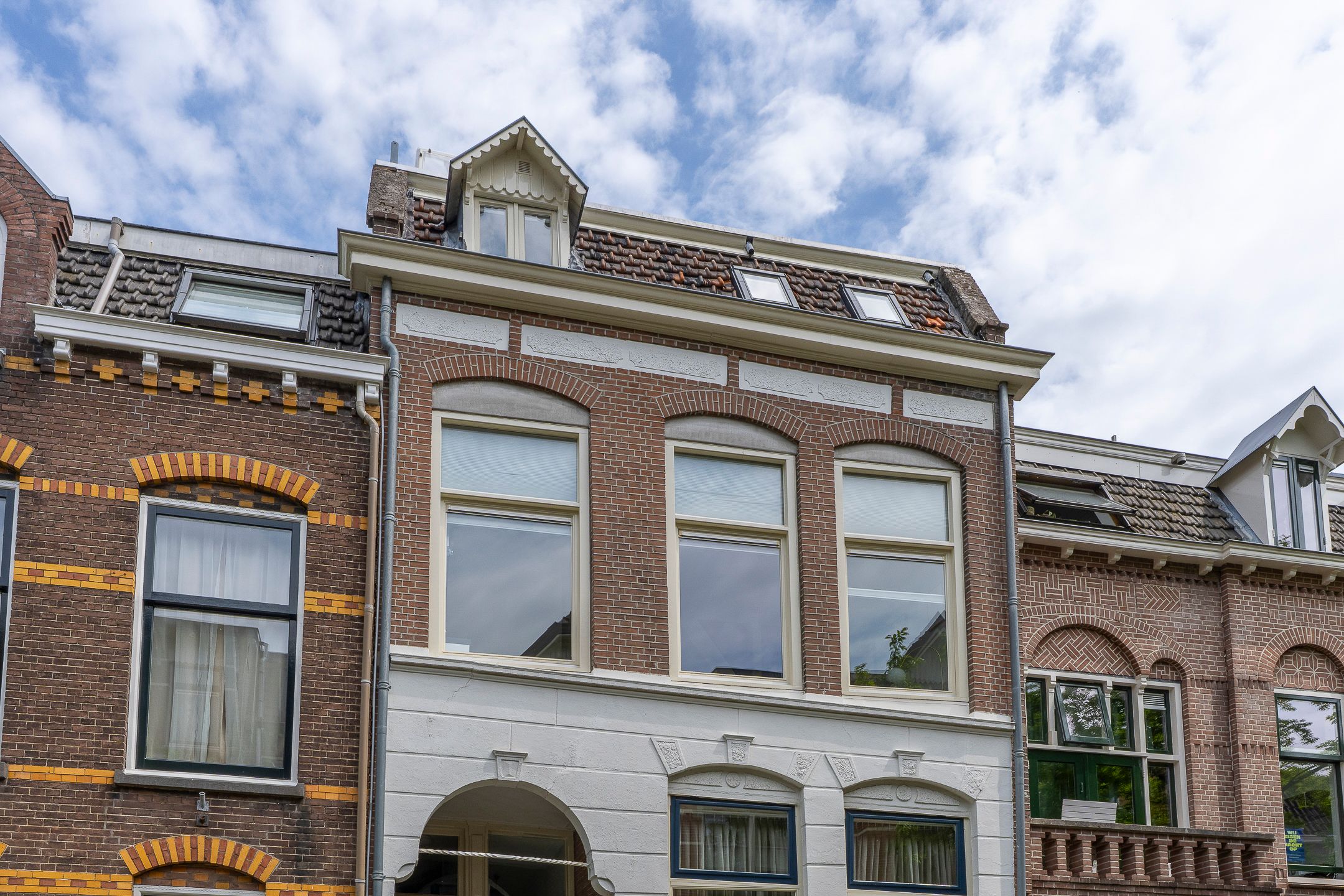 Photo 33 of Justus van Effenstraat 18-B