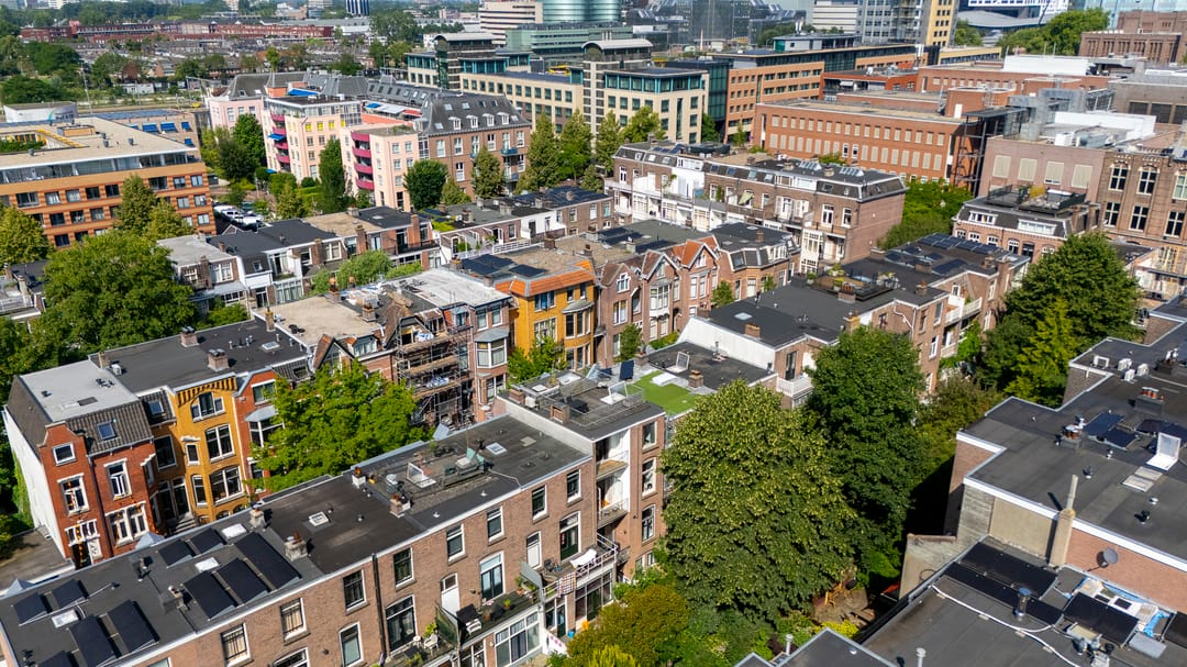 Photo 38 of Justus van Effenstraat 18-B