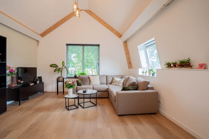 Photo 2 of Helmondsestraat 33-D