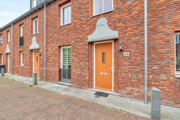 Tussenwoning te koop: Luxemburghof 44, Delft