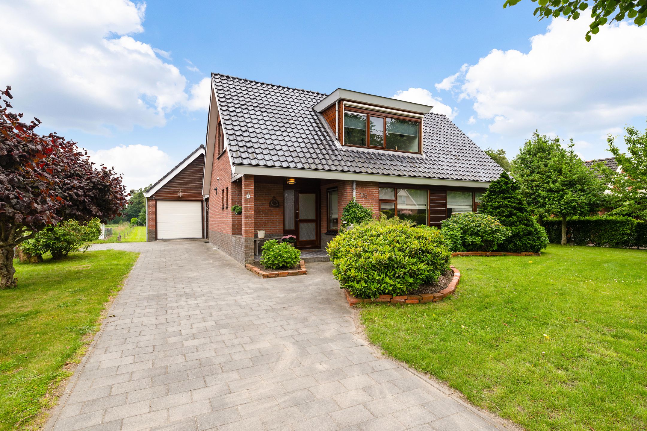 Hoofdweg 106 