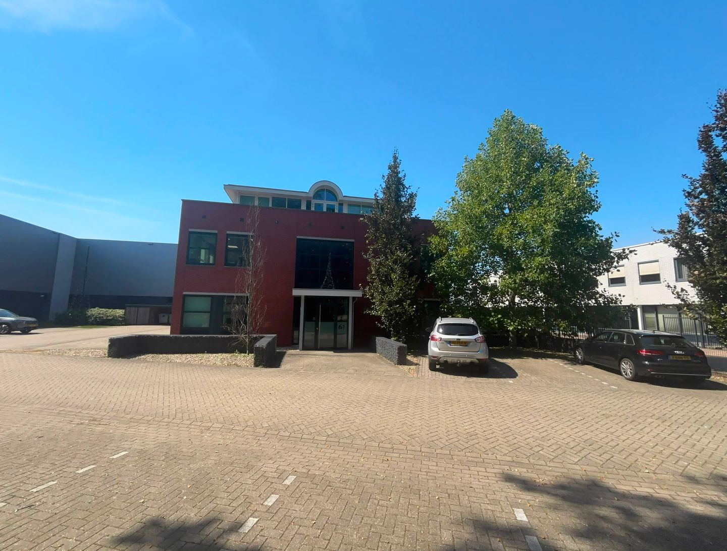 View photo 3 of Pastoor Ossestraat 61