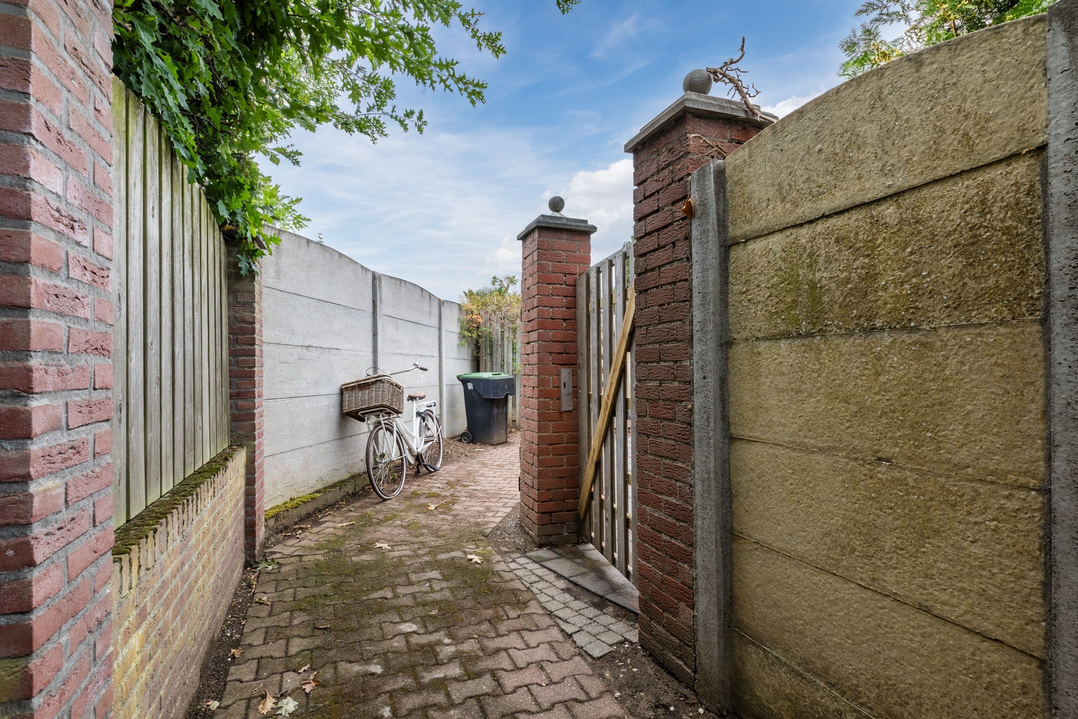 Photo 39 of Willibrordusstraat 40