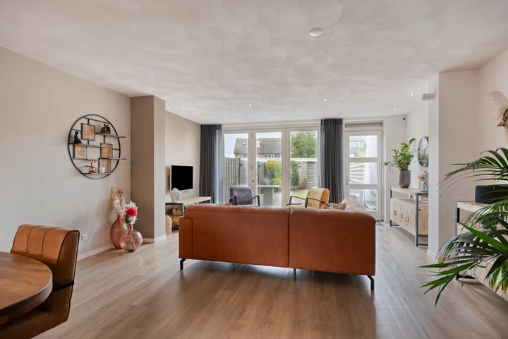 Tussenwoning te koop: Elstar 4, Assen