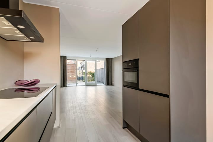 Tussenwoning te koop: Ravelijn 33, Meteren