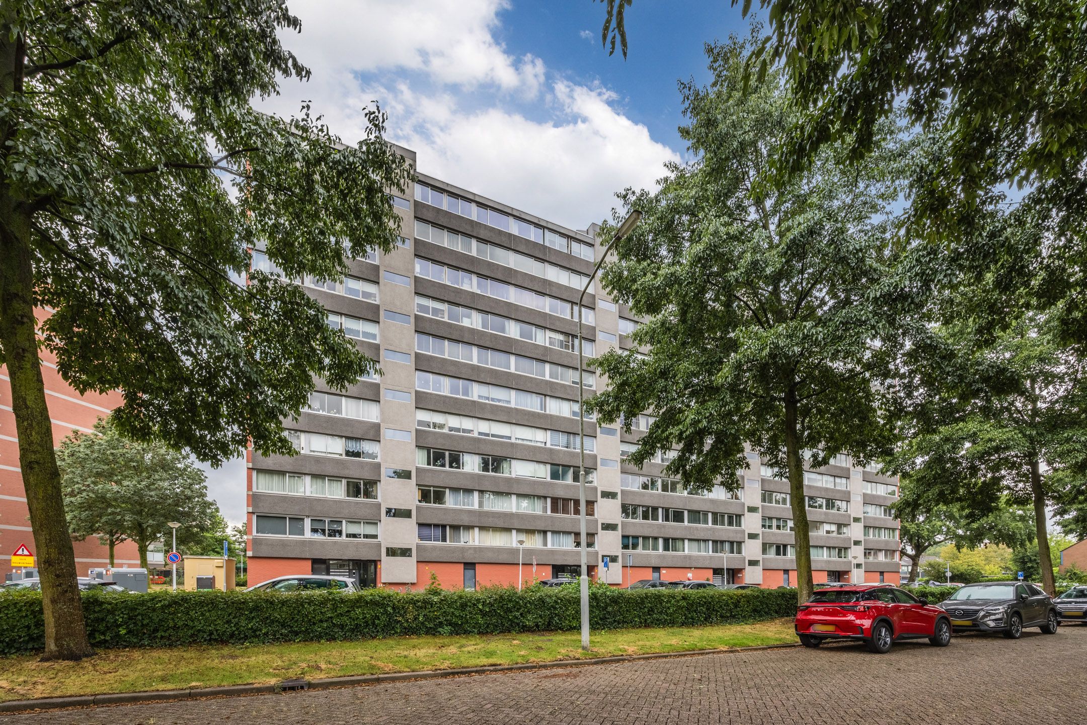 Photo 27 of P.J. Oudstraat 148