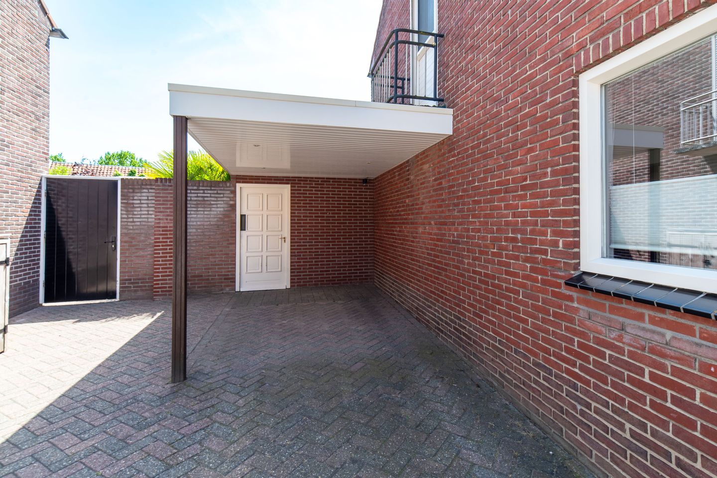 Photo 10 of Nassaustraat 9