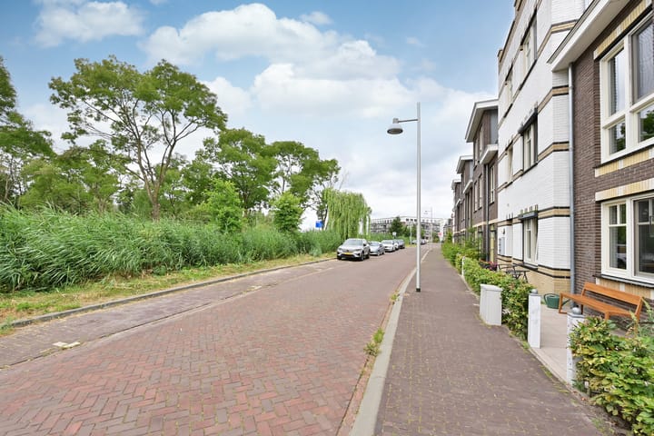 Tussenwoning te koop: Fort Heemstedestraat 17, Weesp