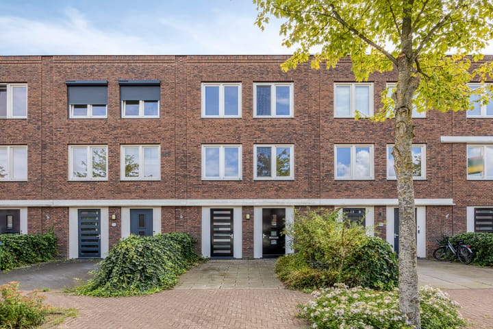 Photo 4 of MacBridestraat 22