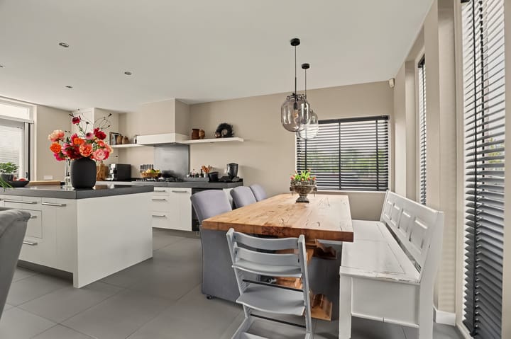 Hoekwoning te koop: Albert Schweitzerstraat 25, Reeuwijk