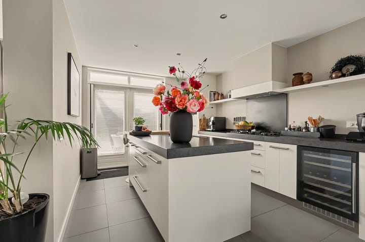 Hoekwoning te koop: Albert Schweitzerstraat 25, Reeuwijk