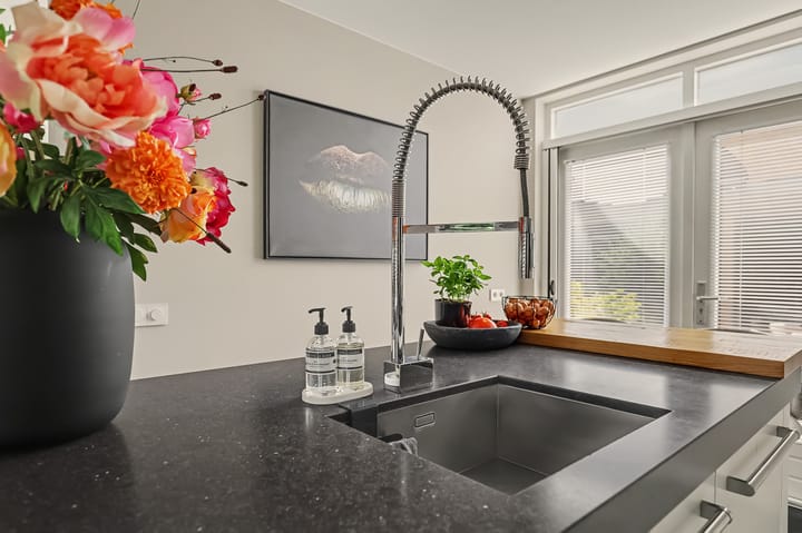 Hoekwoning te koop: Albert Schweitzerstraat 25, Reeuwijk