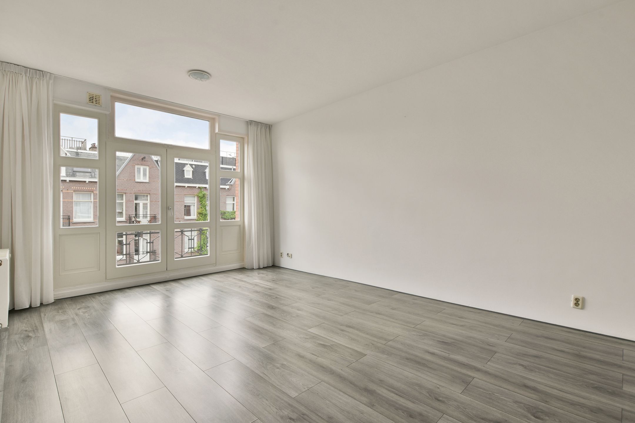 Photo 3 of Admiraal De Ruijterweg 177-3