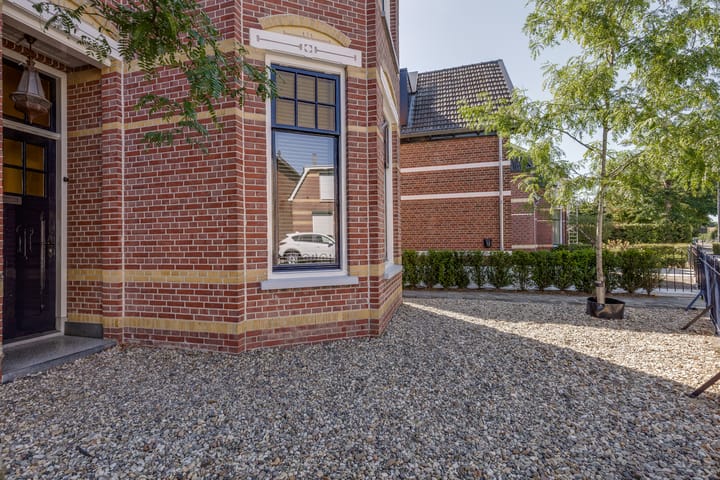 Twee-onder-één-kap te koop: Groenloseweg 21, Winterswijk