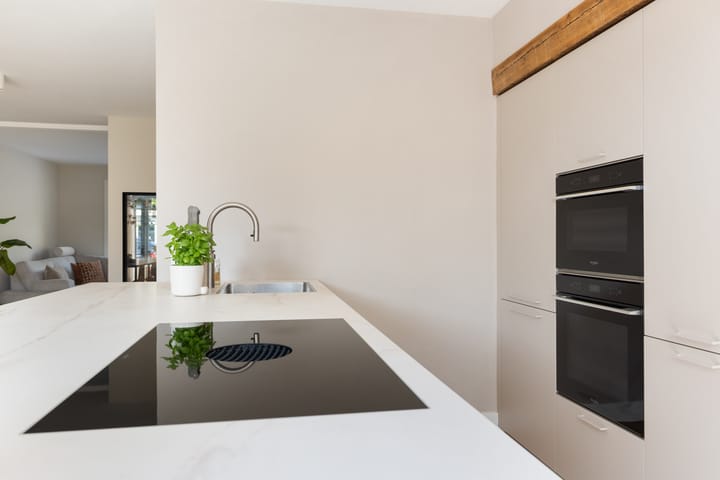 Hoekwoning te koop: Oranjeweg 1, Kortenhoef