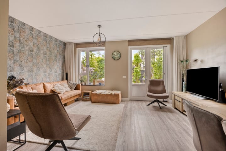 Tussenwoning te koop: Waker 7, Kampen